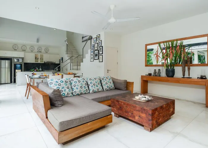 Merta Sari 10 By Finder Villa Seminyak (Bali)
